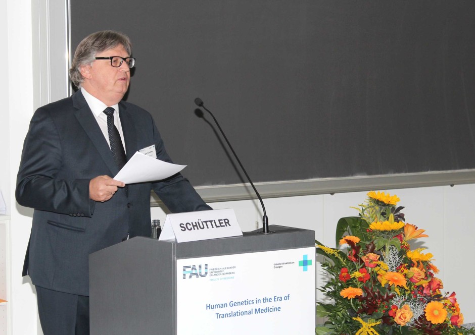 Prof. Dr. Dr. h.c. Jürgen Schüttler (Dekan) (Foto: Roswitha Linsenmeyer)