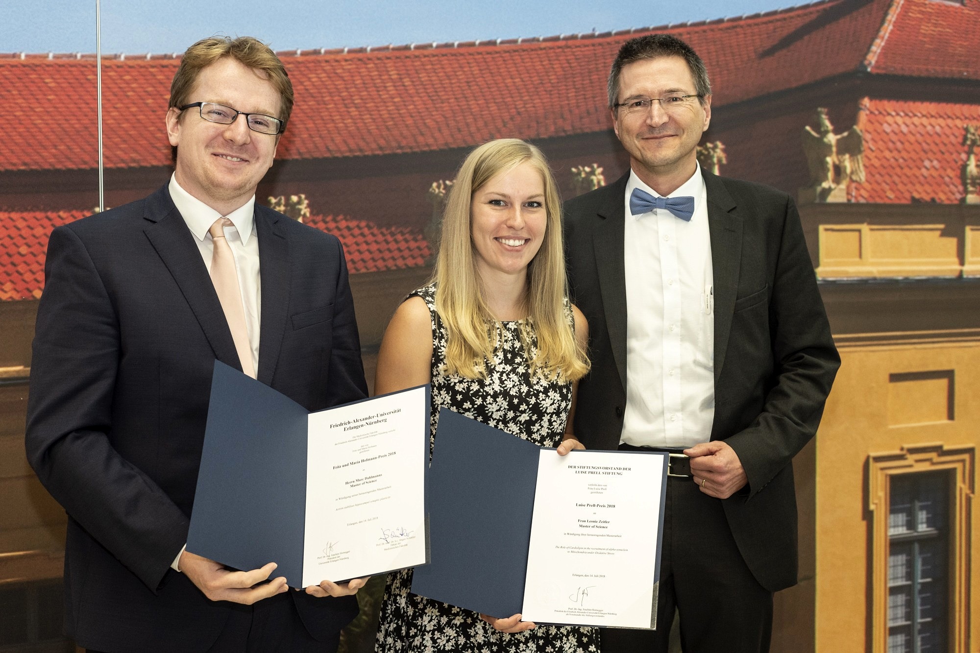 Die diesjährigen Preisträger des Luise Prell- und des Fritz und Maria Hofmann-Preises zusammen mit dem Laudator, Prof. Dr. K.-H. Leven