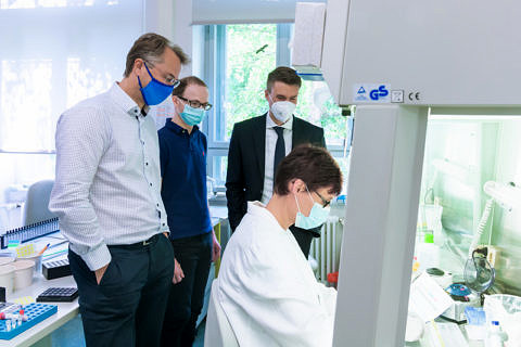 Symbolbild zum Artikel. Der Link öffnet das Bild in einer großen Anzeige.