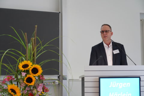 Prof. Dr. rer. cur. Jürgen Härlein referierte über das Thema: „Interprofessionelle Ausbildung für Medizin und Pflege in Deutschland: Status quo und Zukunftsperspektiven.“ Foto: Birk Müller