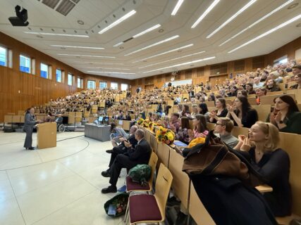 Zum Artikel "Abschlussfeier an der Medizinischen Fakultät: Molekulare Medizin und MPM feiern ihre Erfolge"
