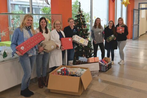 Zum Artikel "Bunt verpackte Überraschungsgeschenke"