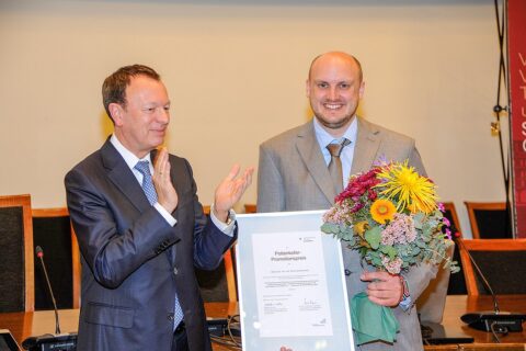 Symbolbild zum Artikel. Der Link öffnet das Bild in einer großen Anzeige.